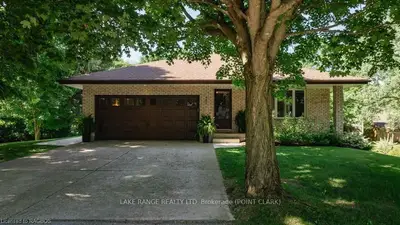 Detached in Huron-Kinloss
