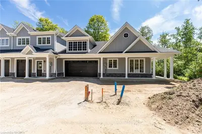 Att/Row/Townhouse in Saugeen Shores