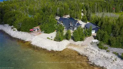 Detached in Northern Bruce Peninsula