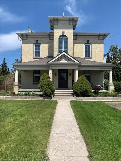Condo Townhouse in Kincardine
