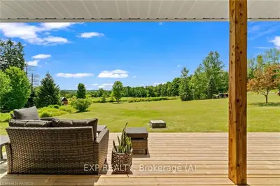 Detached in West Grey