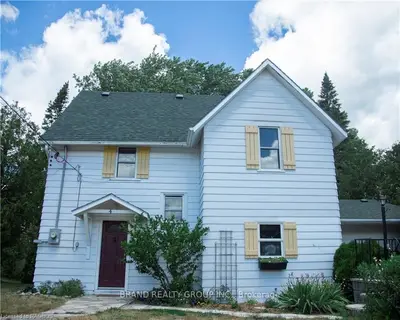 4 Mill Street, Northern Bruce Peninsula, On N0h 1w0