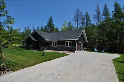 Detached in South Bruce Peninsula