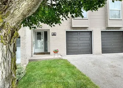 Condo Townhouse in Kincardine