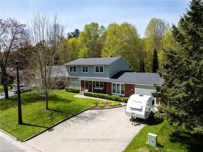 495 4th Street A, Owen Sound, On, N4k 3k2