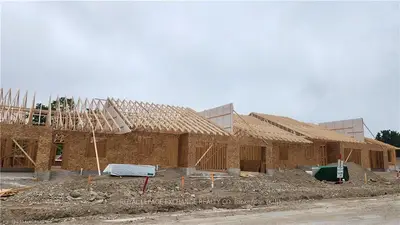 76 Mercedes Crescent, Kincardine, On N2z 1g8