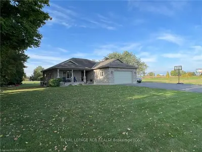 122 Minto Drive, Georgian Bluffs, On N0h 2k0