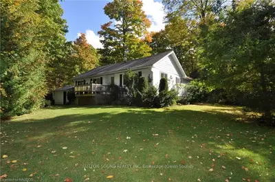 362534 Lindenwood Road, Georgian Bluffs, On N0h 2t0
