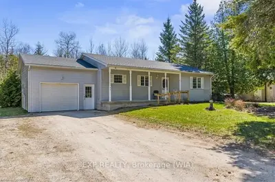 51 Shamrock Boulevard, South Bruce Peninsula, On N0h 2t0