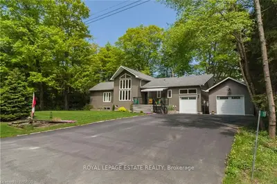 19 Dorena Crescent, South Bruce Peninsula, On N0h 2g0