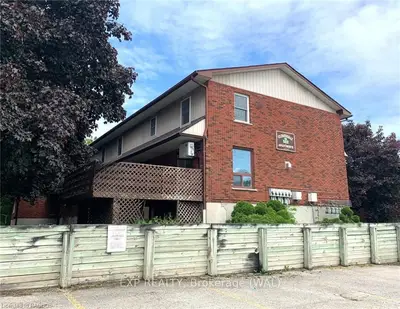 215 Mcnab Street 8, Brockton, On N0g 2v0