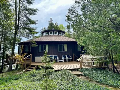 8 Carter Road, Northern Bruce Peninsula, On N0h 1w0