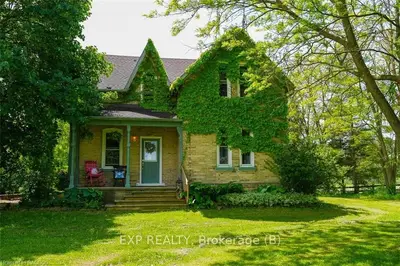 Detached in Minto