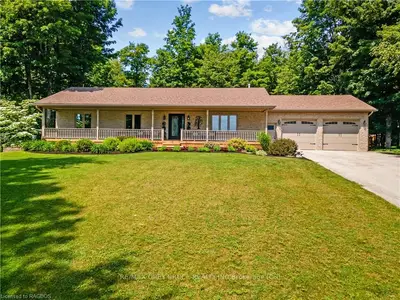 Detached in Georgian Bluffs