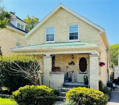 Detached in Brockton