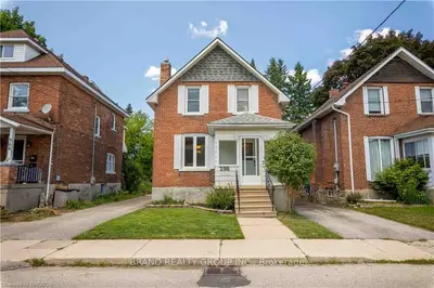 Detached in Owen Sound