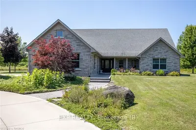 Detached in Georgian Bluffs