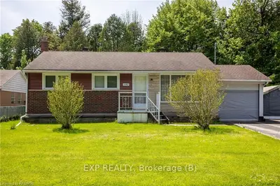 1342 8th Avenue W, Owen Sound, On N4k 5m5
