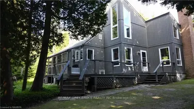 Detached in Northern Bruce Peninsula