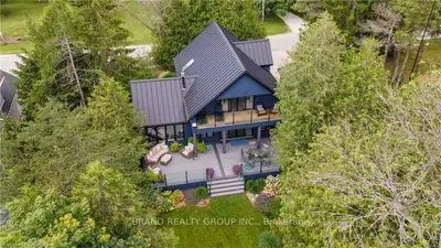 339595 Presqu'ile Road, Georgian Bluffs, On N0h 1s0