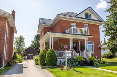 Detached in Grey Highlands