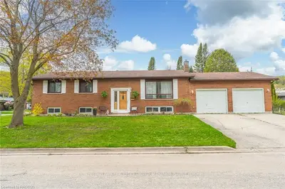 110 5th Avenue W, Owen Sound, On N4k 5y4