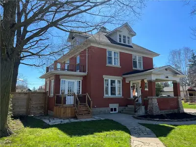 608 Colborne Street S, Brockton, On N0g 2v0