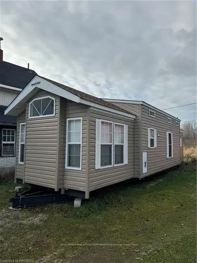 9 Tamarac Rd Road, Northern Bruce Peninsula, On N0h 1w0