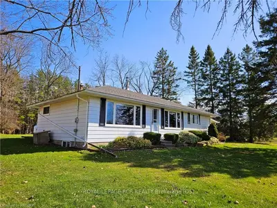 439021 Lakeshore Drive, Meaford, On N0h 1b0
