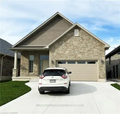369 Mclean Crescent A, Saugeen Shores, On N0h 2c3