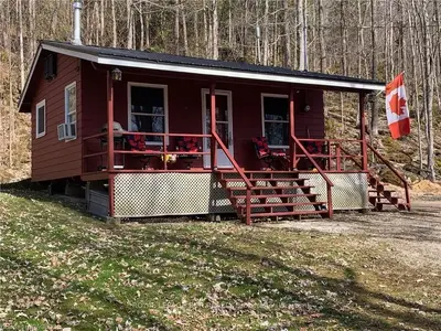 15 3rd Avenue, South Bruce Peninsula, On N0h 2t0
