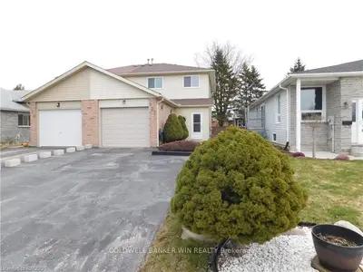 522 Cork Street, Wellington North, On N0g 2l3