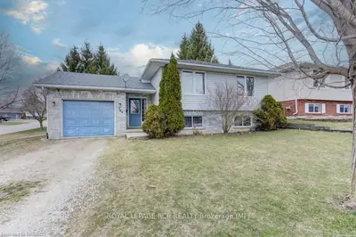 769 Princess Street, Wellington North, On N0g 2l3