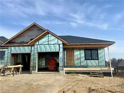 140 Devinwood Avenue, Brockton, On N0g 2v0