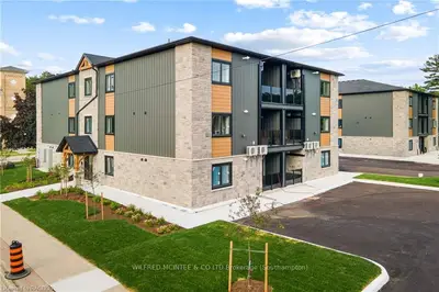 Condo Townhouse in Saugeen Shores