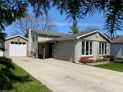 1048 10th Street E, Owen Sound, On N4k 1t6