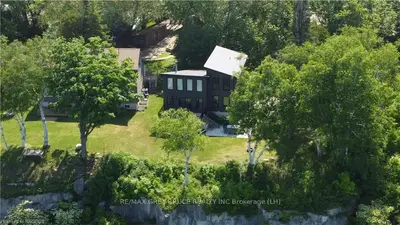 150 Moore Street, Northern Bruce Peninsula, On N0h 1w0