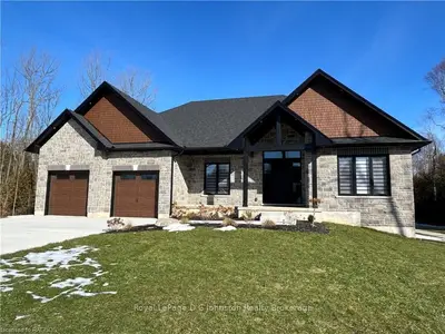 17 Lakeside Woods Crescent, Saugeen Shores, On N0h 2c6