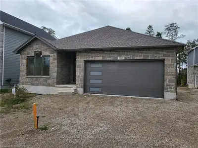 760 Campbell Avenue, Kincardine, On N2z 1w1