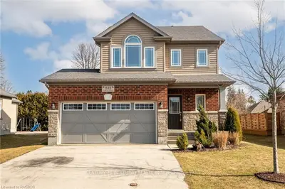 833 Sumpton Street, Saugeen Shores, On N0h 2c2