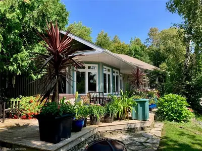 61 North Shore Road, Northern Bruce Peninsula, On N0h 1w0