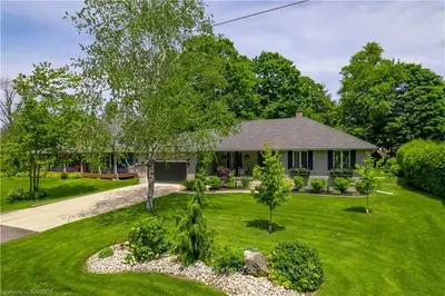 906 Tanglewood Drive, Huron-kinloss, On N2z 2x3