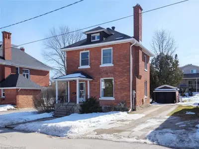 423 11th St B Street W, Owen Sound, On N4k 3t9