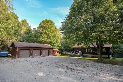 20 Apple Lane, South Bruce Peninsula, On N0h 2t0