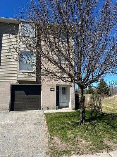 12 Philip Place 12, Kincardine, On N2z 2e6