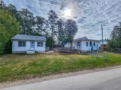 7 Third Ave N Avenue, South Bruce Peninsula, On N0h 2t0