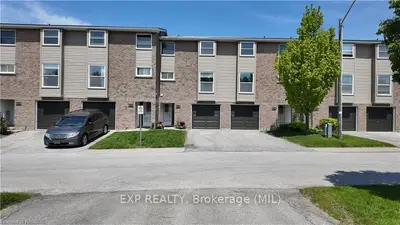 24 Philip Place 24, Kincardine, On N2z 2e5