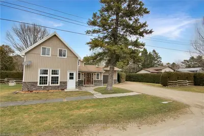 114 Spencer Street, South Bruce Peninsula, On N0h 1p0