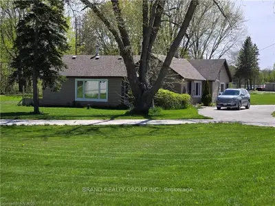 19549 6, Georgian Bluffs, On, N0h 1p0
