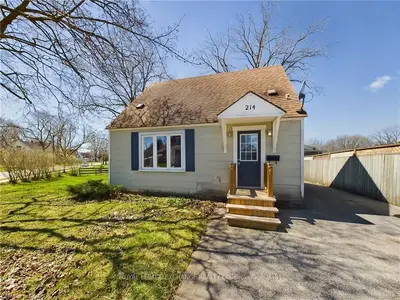 214 Nelson Street, Stratford, On N5a 2k3